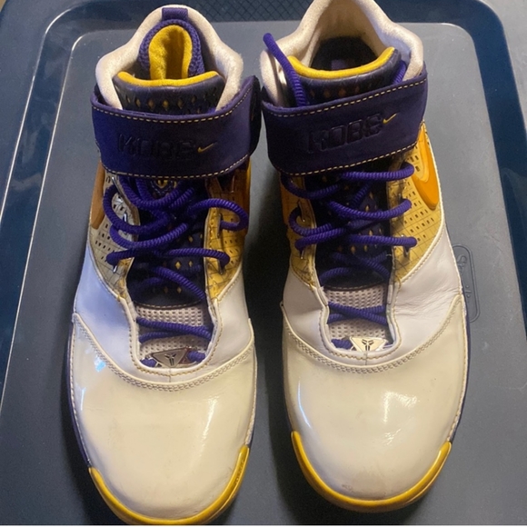NIKE ZOOM KOBE LAKERS HOME